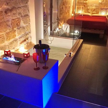 My Monopoli -Casa Dei Fiori Suite "Tulipano Nero" Centro Storico Kültér fotó
